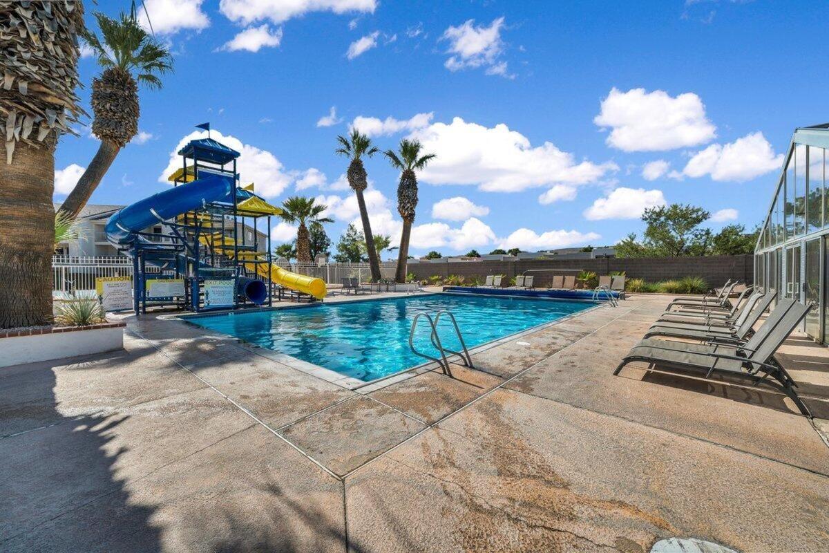 Modern Resort Condo - Pools, Courts & Scenic Views เซนต์ จอร์จ ภายนอก รูปภาพ